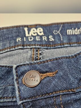 Riders by Lee Mid-Rise Capri Jeans | Dark Indigo Denim | Size 14P | 34" Waist